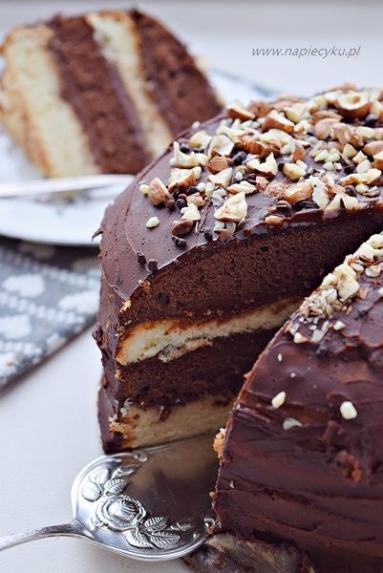 Zdjęcie - Tort czekoladowy - Przepisy kulinarne ze zdjęciami