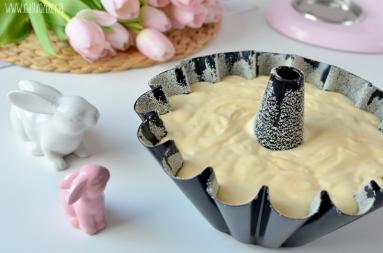 Zdjęcie - Babka jogurtowa - Przepisy kulinarne ze zdjęciami