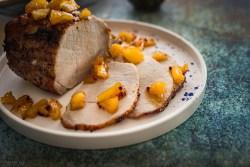 Zdjęcie - Schab pieczony z ananasem – przepis na soczystą pieczeń - Przepisy kulinarne ze zdjęciami