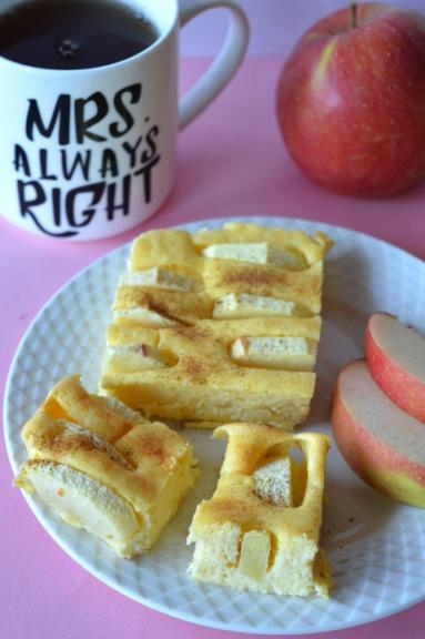 Zdjęcie - Zapiekanka serowa z  jabłkami - Przepisy kulinarne ze zdjęciami
