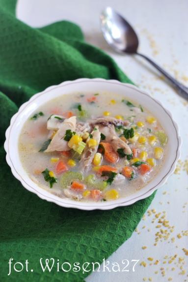 Zdjęcie - Zupa warzywna z kaszą bulgur - Przepisy kulinarne ze zdjęciami