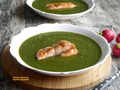 Zdjęcie - Zupa szpinakowa z łososiem - Przepisy kulinarne ze zdjęciami