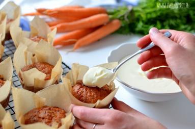 Zdjęcie - Babeczki marchewkowe - Przepisy kulinarne ze zdjęciami
