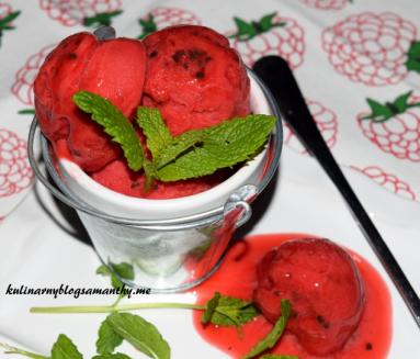Zdjęcie - Lody truskawkowe z arbuzem i czekoladą - Przepisy kulinarne ze zdjęciami