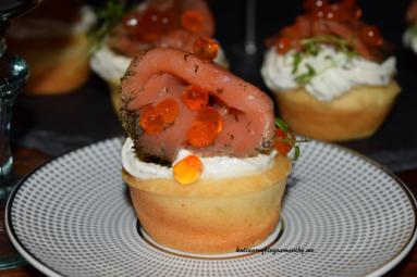 Zdjęcie - Muffinki limonkowe z łososiem - Przepisy kulinarne ze zdjęciami