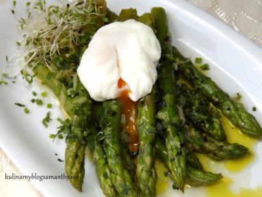 Zdjęcie - Szparagi w sosie vinaigrette - Przepisy kulinarne ze zdjęciami