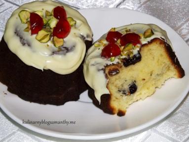 Zdjęcie - Babeczki żurawinowe z białą czekoladą - Przepisy kulinarne ze zdjęciami