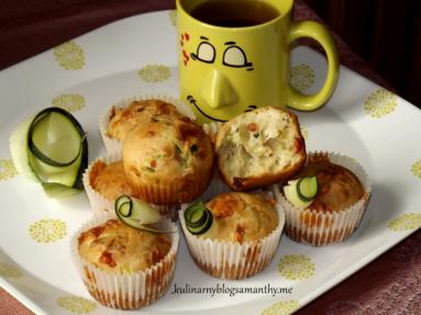 Zdjęcie - Muffinki z cukinii - Przepisy kulinarne ze zdjęciami