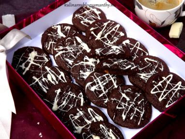 Zdjęcie - Ciastka czekoladowo-karmelowe z orzechami - Przepisy kulinarne ze zdjęciami