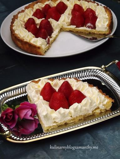 Zdjęcie - Tarta migdałowa z truskawkami - Przepisy kulinarne ze zdjęciami