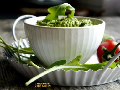 Zdjęcie - Pesto z rukoli  i pestek dynii - Przepisy kulinarne ze zdjęciami