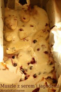 Zdjęcie - Muszle z serem i jagodami - Przepisy kulinarne ze zdjęciami