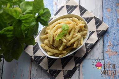 Zdjęcie - Fasolka szparagowa z czosnkiem, oregano i bułką tartą - Przepisy kulinarne ze zdjęciami