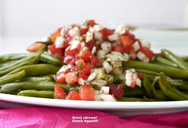 Zdjęcie - Fasolka szparagowa z pomidorową salsą - Przepisy kulinarne ze zdjęciami