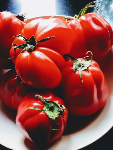 Zdjęcie - Krem z pieczonych pomidorów i papryki - Przepisy kulinarne ze zdjęciami