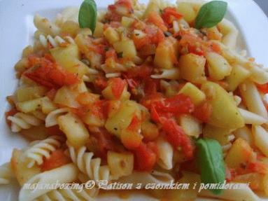 Zdjęcie - Patison z czosnkiem i pomidorami  - Przepisy kulinarne ze zdjęciami