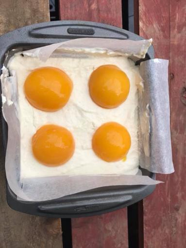 Zdjęcie - Sernik na zimno ala jajko sadzone - Przepisy kulinarne ze zdjęciami