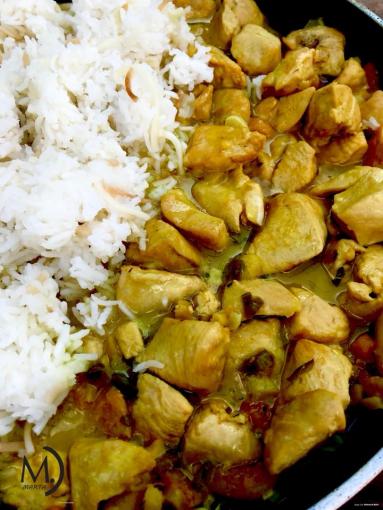 Zdjęcie - Curry z kurczakiem i morelami - Przepisy kulinarne ze zdjęciami