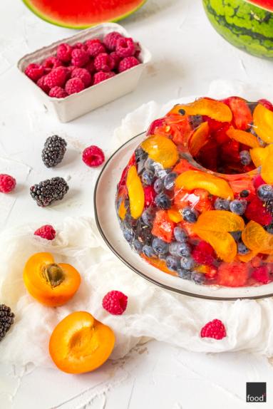 Zdjęcie - Terrina na cydrze z owocami lata - Przepisy kulinarne ze zdjęciami
