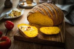 Zdjęcie - Chleb dyniowy – prosty przepis na domowe pieczywo - Przepisy kulinarne ze zdjęciami