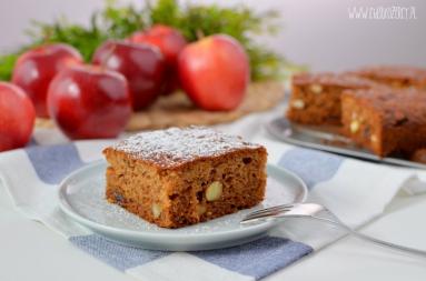 Zdjęcie - Ciasto jabłkowe - Przepisy kulinarne ze zdjęciami