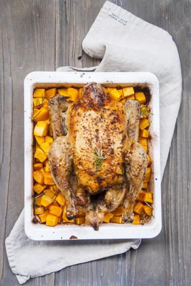 Zdjęcie - Kurczak zagrodowy w ziołach prowansalskich z pieczoną dynią - Przepisy kulinarne ze zdjęciami