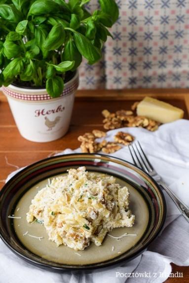 Zdjęcie - Kuchnia dla zabieganych: Maccheroni z orzechami włoskimi, bazylią i ricottą | U stóp Benbulbena - Przepisy kulinarne ze zdjęciami