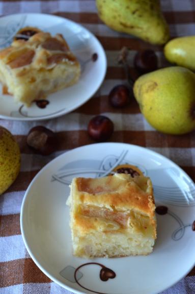 Zdjęcie - Włoskie ciasto z gruszkami i  mascarpone - Przepisy kulinarne ze zdjęciami