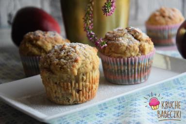 Zdjęcie - Muffiny na kefirze z jabłkami i orzechami - Przepisy kulinarne ze zdjęciami