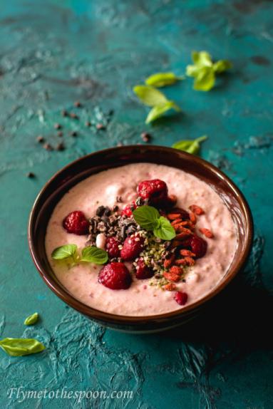 Zdjęcie - Pudding jaglany z malinami – pomysł na zdrowe, szybkie śniadanie - Przepisy kulinarne ze zdjęciami