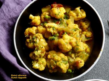 Zdjęcie - Aloo gobi - kalafior smażony z ziemniakami - Przepisy kulinarne ze zdjęciami