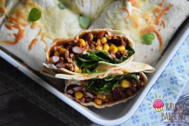 Zdjęcie - Tortille po meksykańsku zapiekane - Przepisy kulinarne ze zdjęciami