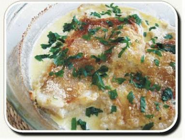 Zdjęcie - Ryba zapiekana z pieczarkami i serem - Przepisy kulinarne ze zdjęciami
