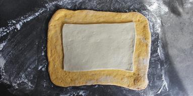 Zdjęcie - Zakręcony chleb dyniowy - Przepisy kulinarne ze zdjęciami