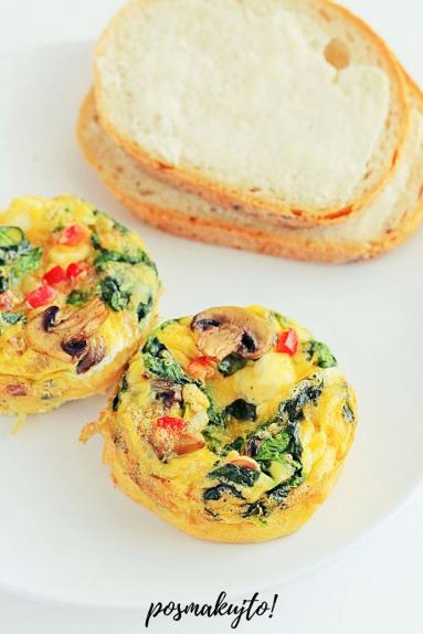 Zdjęcie - Na śniadanie : muffiny jajeczne! - Przepisy kulinarne ze zdjęciami