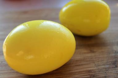 Zdjęcie - Orientalne jajka faszerowane z curry i olejem rzepakowym - Przepisy kulinarne ze zdjęciami