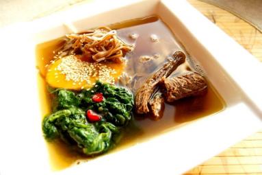 Zdjęcie - Azjatycka zupa z wołowiną teriyaki - Przepisy kulinarne ze zdjęciami