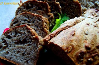 Zdjęcie - Pszenno-żytni chleb na zakwasie tradycyjny - Przepisy kulinarne ze zdjęciami