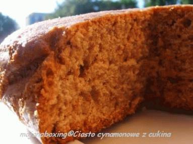 Zdjęcie - Cynamonowe ciasto z cukinią   - Przepisy kulinarne ze zdjęciami