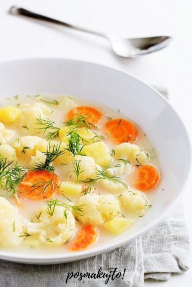 Zdjęcie - Zupa kalafiorowa z ziemniakami i marchewką - Przepisy kulinarne ze zdjęciami