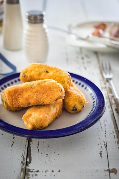 Zdjęcie - Krokiety ziemniaczane z serem i grzybami - Przepisy kulinarne ze zdjęciami