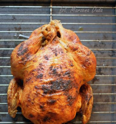 Zdjęcie - Pieczony kurczak z solanki - Przepisy kulinarne ze zdjęciami