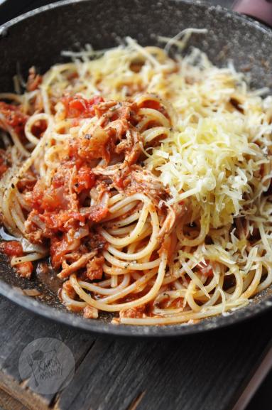 Zdjęcie: Spaghetti z szarpaną wieprzowiną Zdjęcie - Spaghetti z szarpaną wieprzowiną - Przepisy kulinarne ze zdjęciami