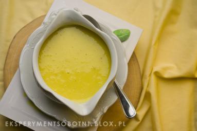 Zdjęcie - zupa krem z ziemniaków i szafranu - Eksperyment Sobotni: wyjątkowe ... - Przepisy kulinarne ze zdjęciami