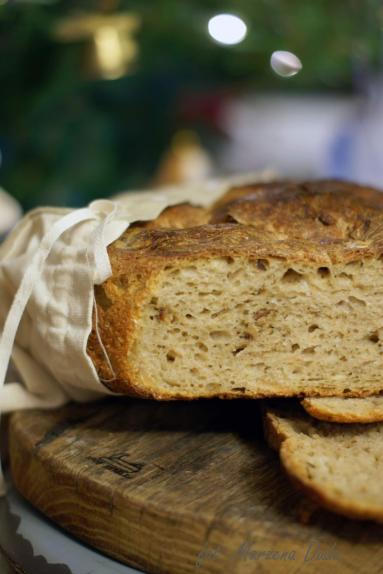 Zdjęcie - Chleb świąteczny z kawą i migdałami - Przepisy kulinarne ze zdjęciami