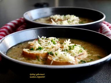 Zdjęcie - Francuska zupa cebulowa z szampanem - Przepisy kulinarne ze zdjęciami