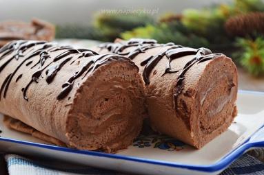 Zdjęcie - Rolada czekoladowa z mascarpone - Przepisy kulinarne ze zdjęciami