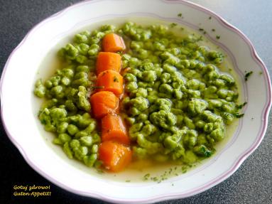 Zdjęcie - Zielone szpecle (spätzle) jarmużowe - Przepisy kulinarne ze zdjęciami