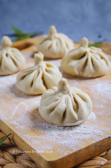Zdjęcie: Chinkali (khinkali) - gruzińskie pierogi z mięsem Zdjęcie - Chinkali (khinkali) - gruzińskie pierogi z mięsem - Przepisy kulinarne ze zdjęciami