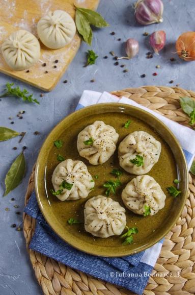 Zdjęcie: Chinkali (khinkali) - gruzińskie pierogi z mięsem Zdjęcie - Chinkali (khinkali) - gruzińskie pierogi z mięsem - Przepisy kulinarne ze zdjęciami